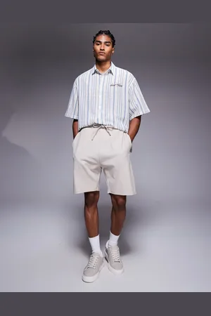 Bershka Gråbrune shorts med tekstur-Neutral