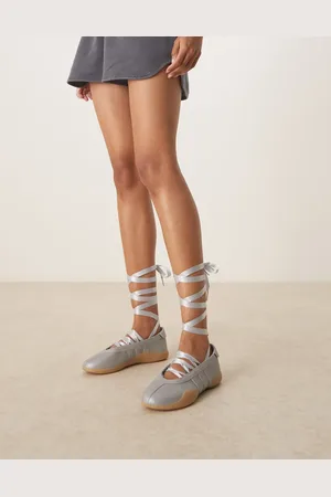 adidas Taekwondo Mai - Ballerina-sneakers i metallisk sølvfarve