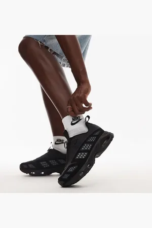 Nike Air Max - SNDR - Unisex - Sorte sneakers med sølvfarvede detaljer