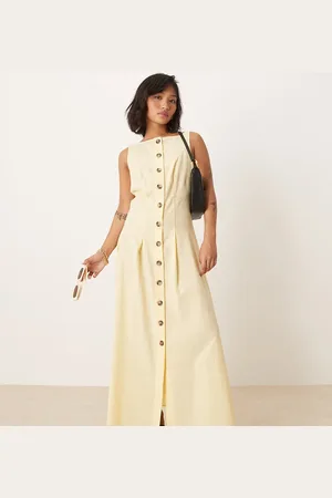 ASOS ASOS DESIGN Petite - Kærnemælksgul vest-maxikjole med knapper og halsudskæring-Hvid