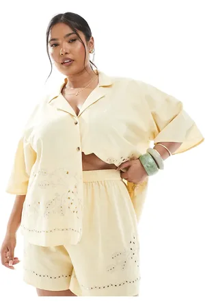 ASOS ASOS DESIGN Curve - Stråfarvede shorts med broderede detaljer - Del af sæt-Gul