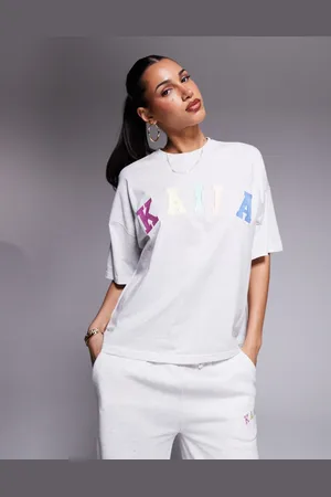 Kaiia Oversized T-shirt med regnbuefarvet logo