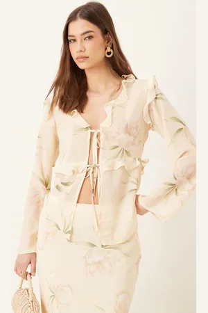 Pretty Lavish Cremehvid top med tekstur, flæser og blomstermønster i chiffon - Del af sæt-Multifarvet
