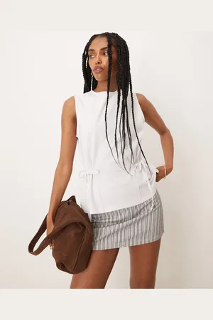 ASOS Og ærmeløs T-shirt med bindebånd og indsyede detaljer i siden