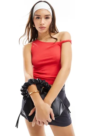 Cotton On Cotton On - Rød croptop med snoet offshoulder-design
