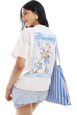 Miss Selfridge Oversized T-shirt med blåklokkegrafik