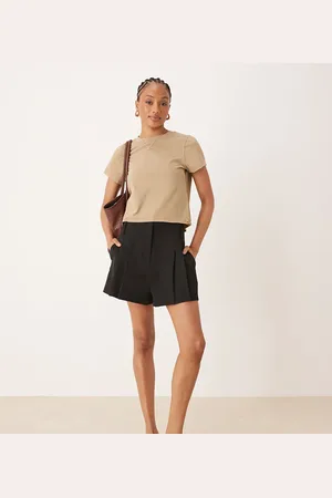 ASOS Tall - Sorte, skræddersyede og højtaljede shorts med bælte