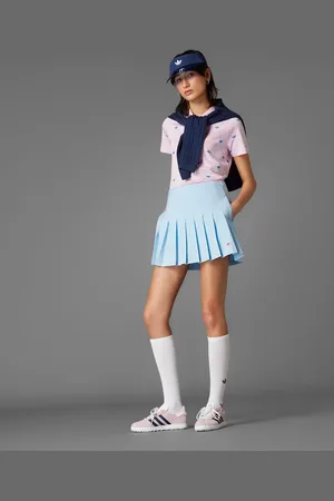 adidas Adidas Originals - Lyseblåt skort med plisseringer i golf-stil