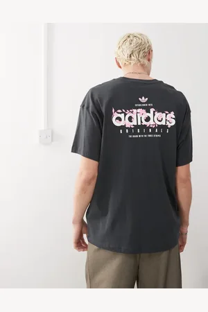 adidas T-shirt med blomstergrafik