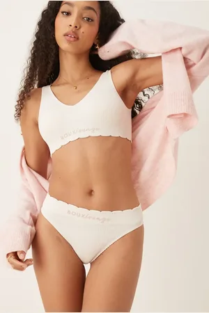 Boux Avenue Ribstrikket G-streng med bølgekant-Neutral