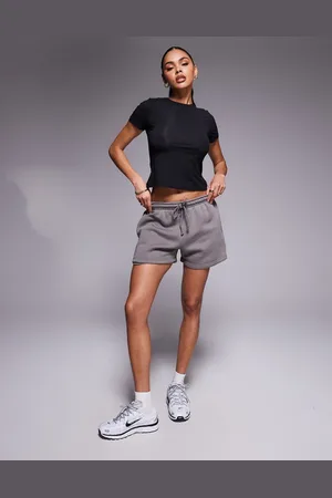 Missyempire Missy Empire - sweat-shorts med løbesnor i taljen - Kun hos ASOS