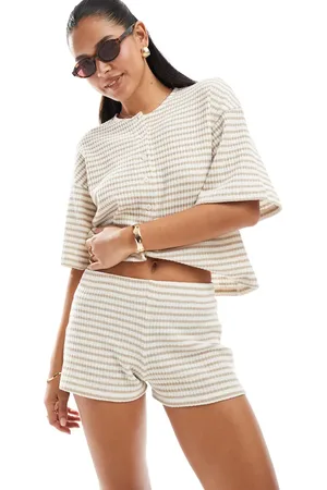 ASOS Mikroshorts med mellemhøj talje og klip-og-sy-design - Del af sæt-Neutral