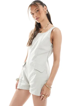 ASOS Hvidt playsuit med dyb rund hals og lommedetalje i denim