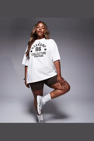 ASOS Weekend Collective Curve - Chokoladebrune leggingshorts med hjertegrafik - Del af sæt