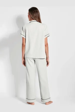 GOLDNER Lyhythihainen pyjama nappilistalla - kermanvalkoinen - Gr. 19