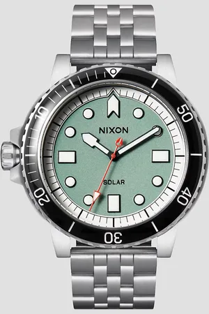 Nixon Stinger 44 Rannekello