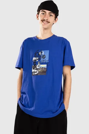 Poetic Collective Skull T-paita