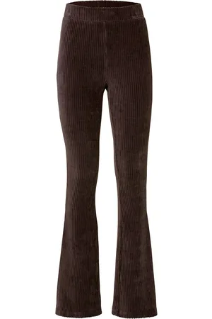 bonprix Leveälahkeiset leggingsit vakosametista