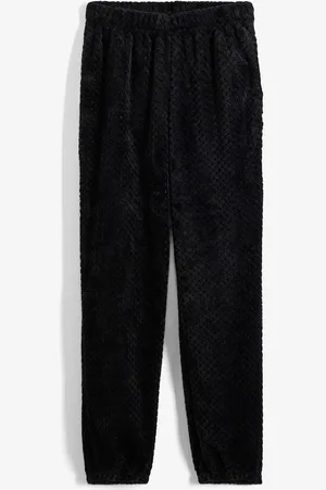 bonprix Fleecepyjamahousut pehmoisesta materiaalista pehmeällä sisäpuolella
