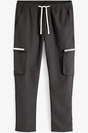 bonprix Regular fit -reisitaskuhousut kierrätetystä polyesteristä, straight