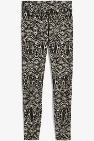 bonprix Urheiluleggingsit printillä, nopeasti kuivuva