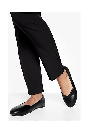 Boohoo Round Toe Detail Ballet Flats