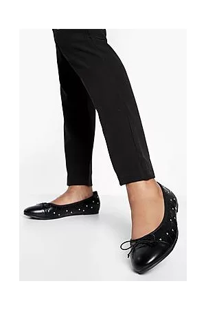 Boohoo Quilted Studded Round Toe Ballet Flats