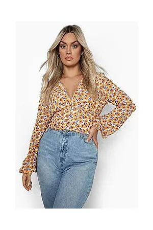 Boohoo Plus Ditsy Floral Button Front Crop Blouse