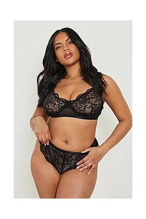 Boohoo Plus Lace Underwired Lingerie Set