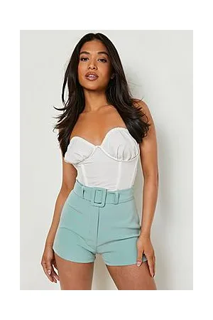 Boohoo Petite Woven Buckle Detail Short