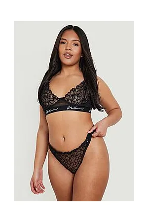 Boohoo Plus Woman Trim Lace Lingerie Set