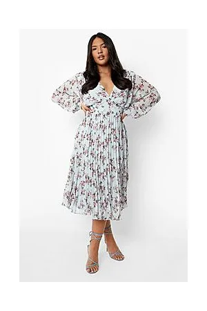 Boohoo Plus Floral Pleated Midi Skater Dress