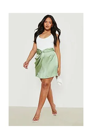 Boohoo Plus Satin Front Knot Mini Skirt