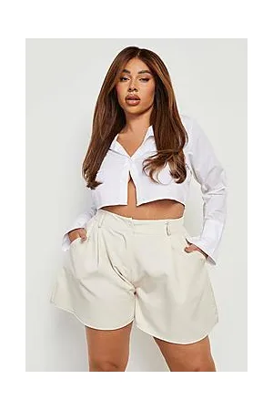Boohoo Plus Pleated Tailored Shorts