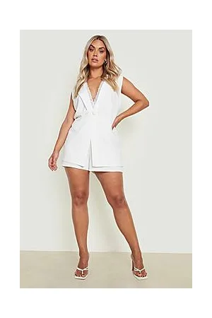 Boohoo Plus Lace Trim Sleeveless Blazer & Short Set
