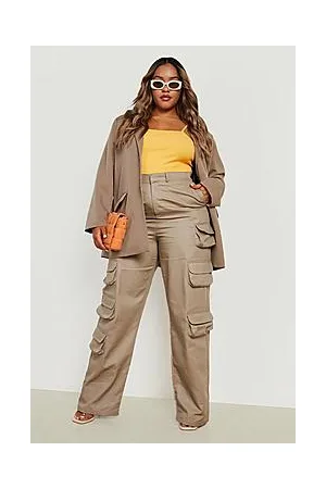 Boohoo Plus Multi Pocket Straight Leg Cargo Trouser
