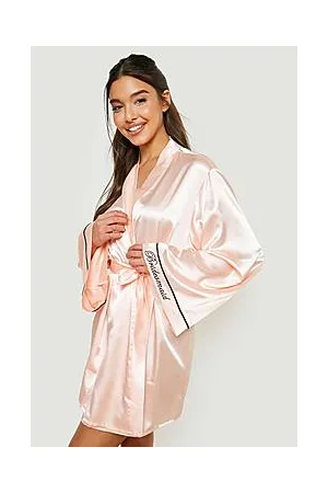 Boohoo Bridesmaid Embroidered Kimono Robe