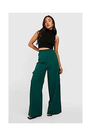 Boohoo Petite Woven Pocket Detail Cargo Trouser