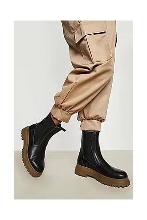 Boohoo Khaki Contrast Sole Chunky Chelsea Boot