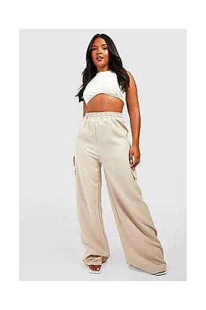 Boohoo Plus Woven Pocket Detail Elastic Waist Cargo Trousers