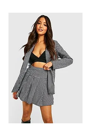 Boohoo Dogtooth Jersey Blazer & Pleated Mini Skirt