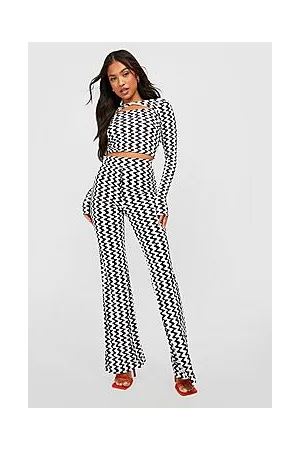 Boohoo Petite Slinky Wave Print Flare