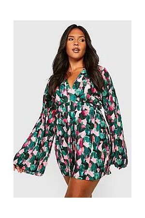 Boohoo Plus Abstract Plisse Flare Sleeve Playsuit