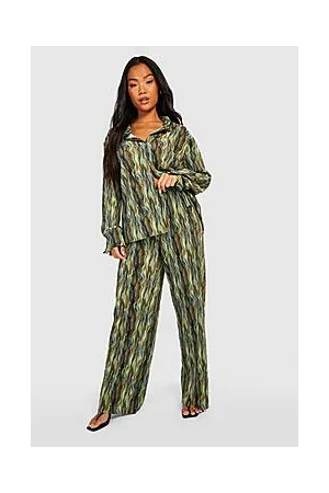 Boohoo Petite Abstract Printed Plisse Trouser
