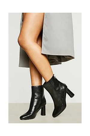 Boohoo Round Heel Textured Ankle Boot