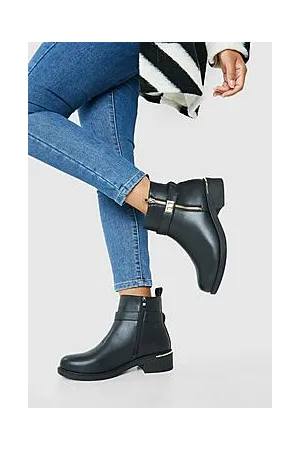 Boohoo Wide Fit Side Buckle Gold Trim Chelsea Boots