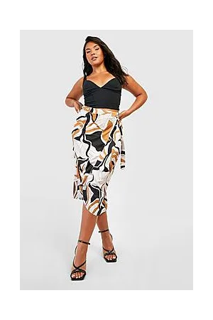 Boohoo Plus Abstract Printed Satin Slip Skirt