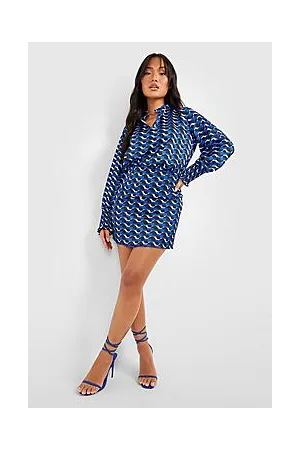 Boohoo Petite Satin Geo Print Mini Skirt