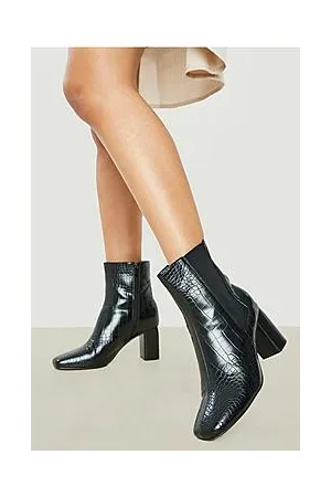 Boohoo Wide Fit Heeled Chelsea Detail Ankle Boots