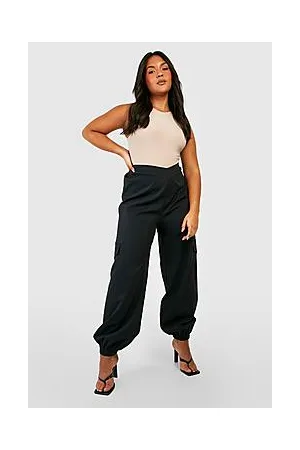 Boohoo Plus V Waist Cargo Trousers